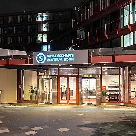 Wissenschaftszentrum מלון *